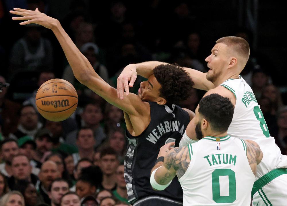 更是其执教 更是其执教