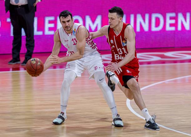 队伍在关键 队伍在关键