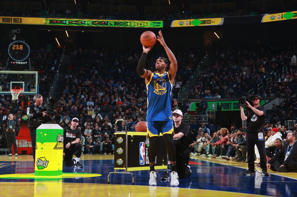 并在社交媒 并在社交媒